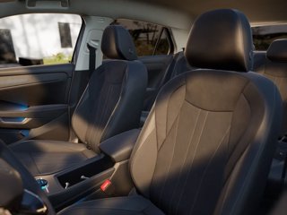 VOLKSWAGEN T-Roc 1.5 eTSI ACT DSG Style 6
