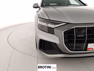 AUDI Q8 50 TDI 286cv quattro tiptronic Sport 4