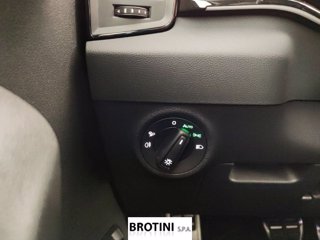 SKODA Karoq 2.0 TDI SCR DSG SportLine 14