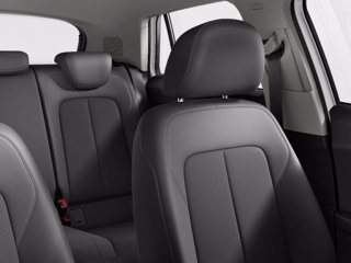 AUDI Q2 30 TDI S line Edition 6
