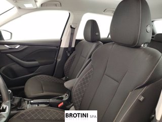 SKODA Kamiq 1.0 TSI 110cv Ambition 8