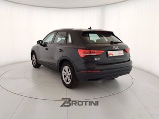 AUDI Q3 35 TDI quattro S-Tronic Business 1