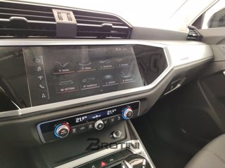 AUDI Q3 35 TDI quattro S-Tronic Business 11