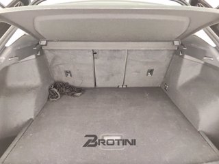 AUDI Q3 35 TDI quattro S-Tronic Business 14