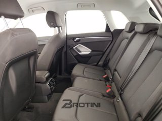 AUDI Q3 35 TDI quattro S-Tronic Business 9