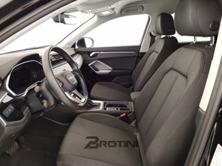 AUDI Q3 2.0 35 TDI S Tronic Business Advanced 5