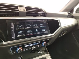 AUDI Q3 2.0 35 TDI S Tronic Business 12