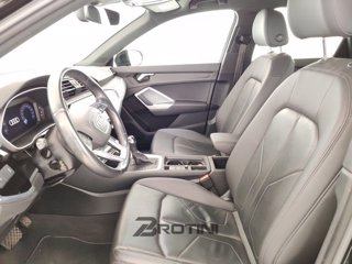 AUDI Q3 2.0 35 TDI S Tronic Business 6