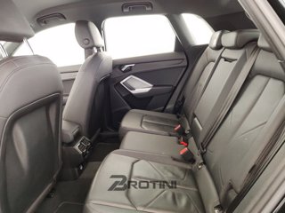 AUDI Q3 2.0 35 TDI S Tronic Business 9