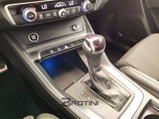 AUDI Q3 2.0 35 TDI S Tronic S Line Edition 10