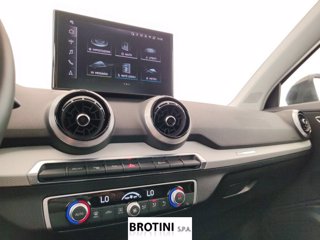AUDI Q2 1.5 35 TFSI S LINE EDITION S TRONIC 11