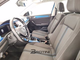 VOLKSWAGEN T-Roc 1.0 TSI Style 6