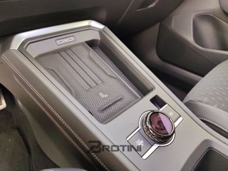 VOLKSWAGEN T-Roc 1.5 eTSI 110kW ACT R-Line DSG 11