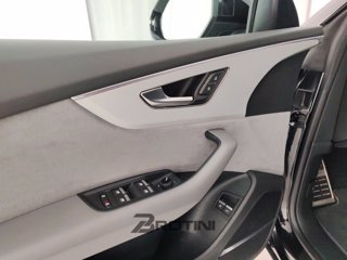 AUDI Q8 55 TFSI e quattro tiptronic S-Line Sport 10