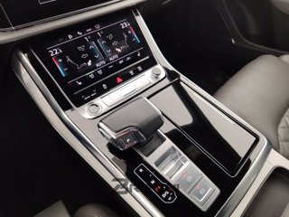 AUDI Q8 55 TFSI e quattro tiptronic S-Line Sport 12