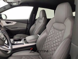 AUDI Q8 55 TFSI e quattro tiptronic S-Line Sport 8