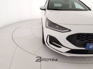 FORD Focus 1.0 EcoBoost Hybrid 125cv ST-Line 4