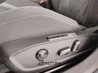 VOLKSWAGEN Golf 1.5 eTSI EVO ACT Style DSG 9