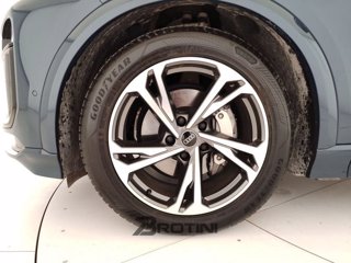 AUDI Q6 e-tron quattro S Line Edition 5