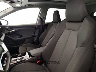 AUDI Q6 e-tron quattro S Line Edition 8