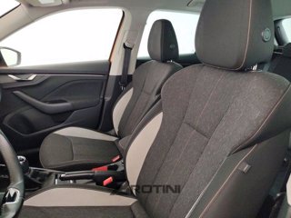 SKODA Kamiq 1.0 TSI 110cv BLACK DOTS 8