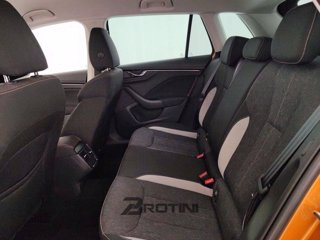 SKODA Kamiq 1.0 TSI 110cv BLACK DOTS 9
