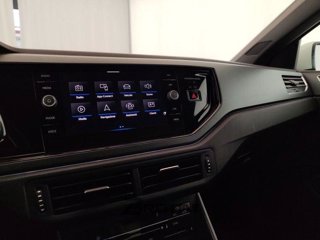 VOLKSWAGEN Polo 1.0 TSI R-Line 12