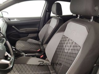 VOLKSWAGEN Polo 1.0 TSI R-Line 8