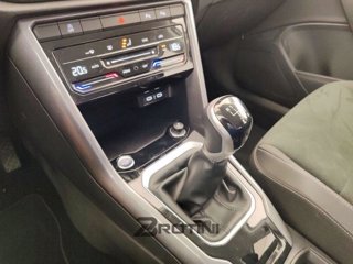 VOLKSWAGEN T-Roc 1.0 TSI Style 10