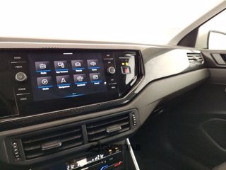 VOLKSWAGEN Polo 1.0 TSI Life 11