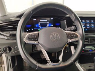 VOLKSWAGEN Polo 1.0 TSI Life DSG 11