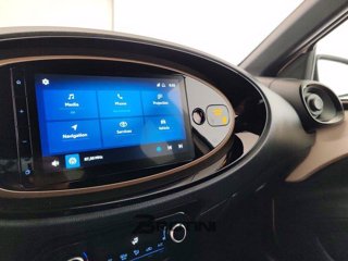 TOYOTA Aygo X 1.0B (72 CV) Lounge Air S-CVT 10