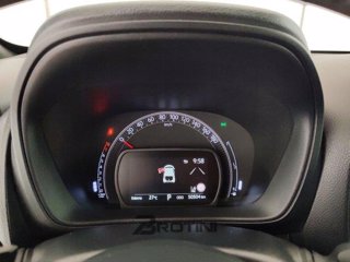 TOYOTA Aygo X 1.0B (72 CV) Lounge Air S-CVT 13