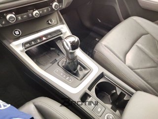 AUDI Q3 35 TDI quattro S tronic Business Advanced 10