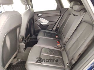 AUDI Q3 35 TDI quattro S tronic Business Advanced 9