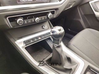AUDI Q3 1.5 35 TFSI Business Advanced 10