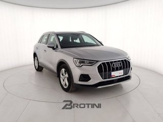 AUDI Q3 1.5 35 TFSI Business Advanced 3
