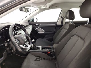 AUDI Q3 1.5 35 TFSI Business Advanced 6