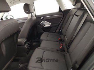 AUDI Q3 1.5 35 TFSI Business Advanced 9
