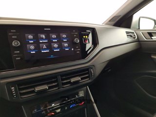 VOLKSWAGEN Polo 1.0 TSI R-Line 12