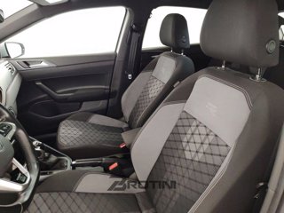 VOLKSWAGEN Polo 1.0 TSI R-Line 8