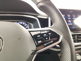 VOLKSWAGEN T-Roc 1.0 TSI R-Line 12