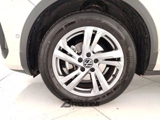 VOLKSWAGEN T-Roc 1.0 TSI R-Line 5