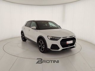 AUDI A1 Sportback 35 TSI S Tronic Allstreet Identity Contrast 3
