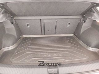VOLKSWAGEN T-Roc 1.0 tsi R-Line 110cv 10