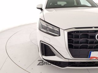 AUDI Q2 30 2.0 tdi S line edition 4