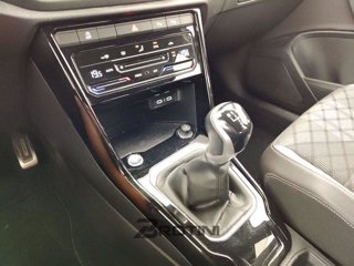 VOLKSWAGEN T-Roc 1.5 tsi R-Line 11