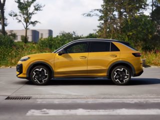 VOLKSWAGEN T-Roc 1.5 eTSI ACT 150 CV DSG R-Line 1