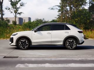 VOLKSWAGEN T-Roc 1.5 eTSI ACT 150 CV DSG R-Line 1