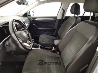 VOLKSWAGEN T-Roc 1.5 tsi Style 6